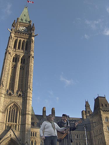 ANiC St George’s Ottawa led the Parliament Hill ecumenical Easter sunrise service